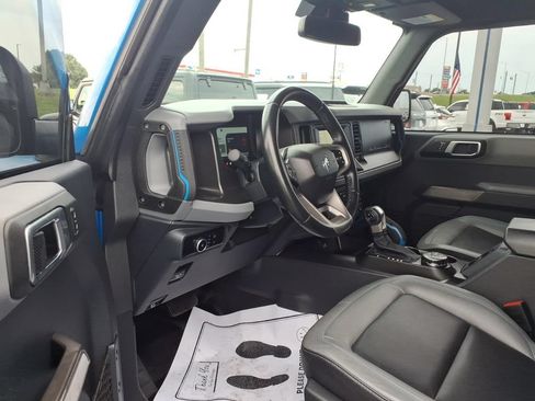 Used 2023 Ford Bronco Black Diamond w/ Sasquatch Package AWD/4WD image 7