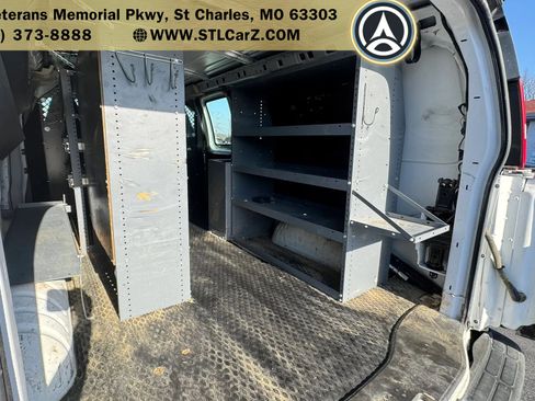 Used 2016 Chevrolet Express 2500 Van 3D image 14