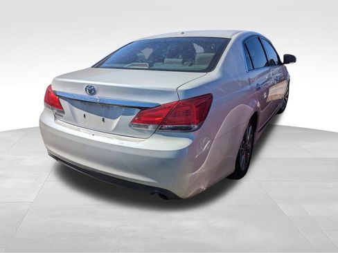 Used 2011 Toyota Avalon Limited image 7