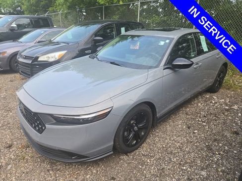 Used 2025 Honda Accord SE image 3