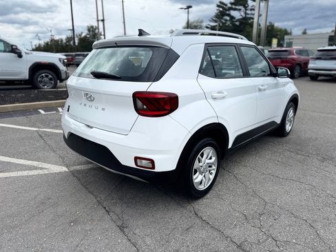 Used 2020 Hyundai Venue SEL FWD image 7