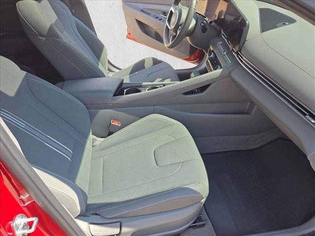 Used 2024 Hyundai Elantra SEL w/ Convenience Package FWD image 22