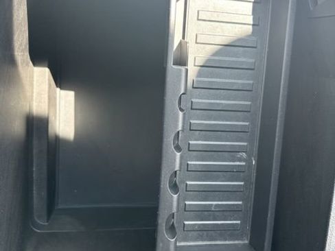 Used 2015 Ford F150 Lariat image 37