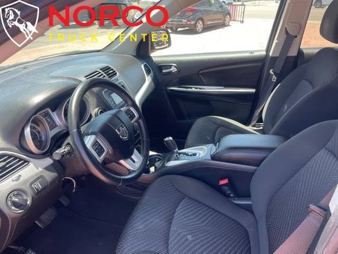 Used 2018 Dodge Journey SE w/ Popular Equipment Group image 16