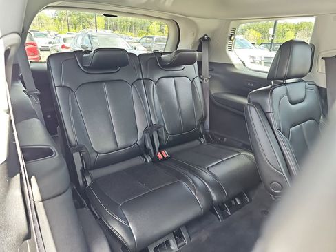 Used 2023 Jeep Grand Cherokee L Limited w/ Luxury Tech Group II image 15