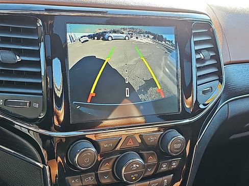 Used 2019 Jeep Grand Cherokee Summit w/ Platinum Series Group image 21