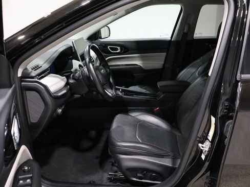 Certified 2022 Jeep Compass Limited w/ Elite Group image 11