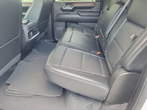 Used 2024 GMC Sierra 2500 Denali w/ Denali Reserve Package AWD/4WD image 16