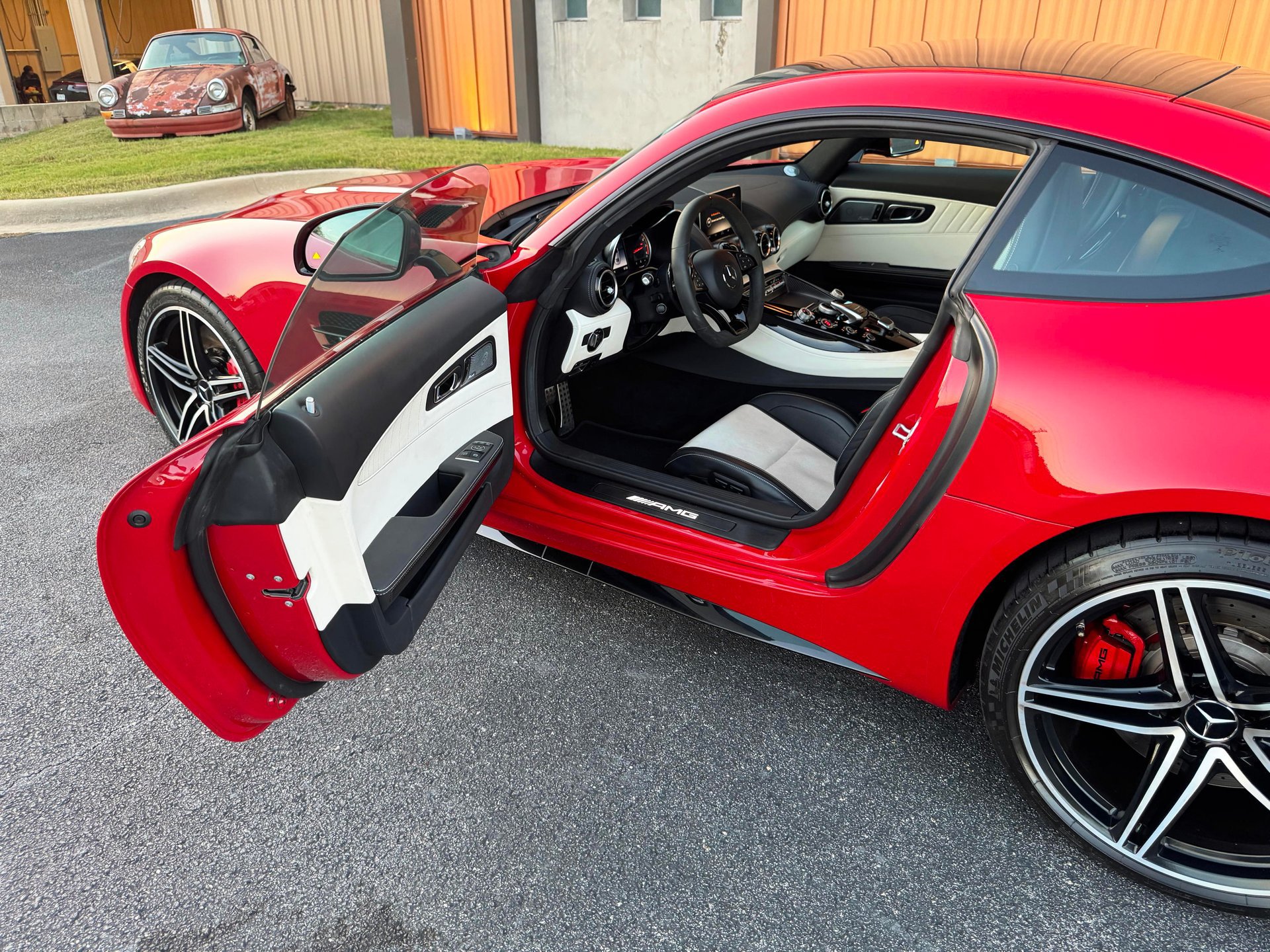 Used 2018 Mercedes-Benz AMG GT C image 27