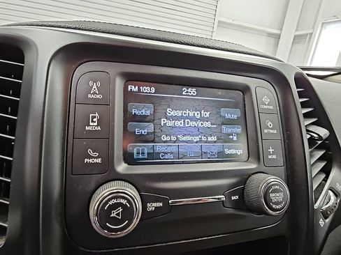 Used 2016 Jeep Cherokee Sport image 16