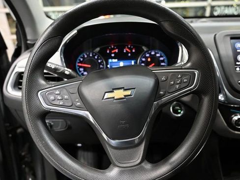 Used 2023 Chevrolet Equinox LT image 19