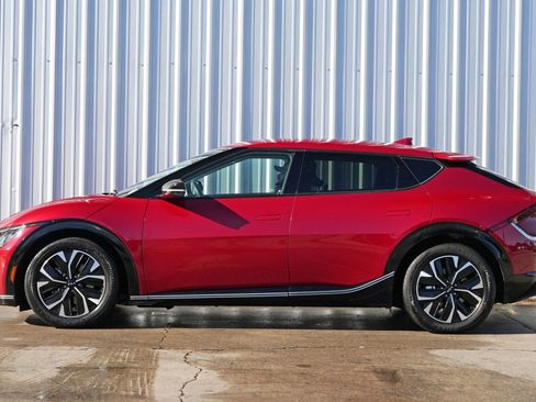 Used 2022 Kia EV6 Wind image 8