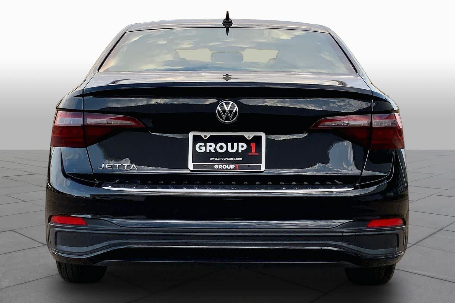 Used 2022 Volkswagen Jetta Sport FWD image 5