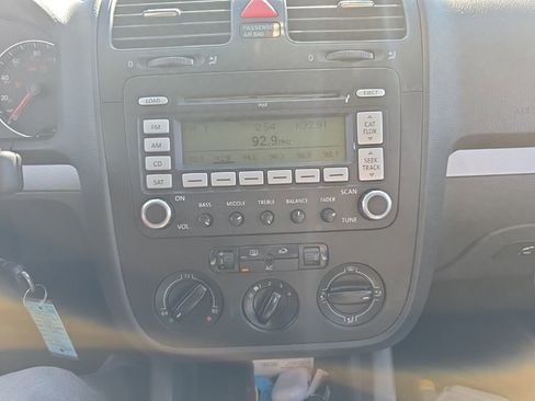 Used 2009 Volkswagen Jetta SE image 8