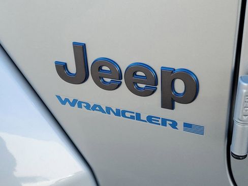 Used 2023 Jeep Wrangler Unlimited Sahara image 31