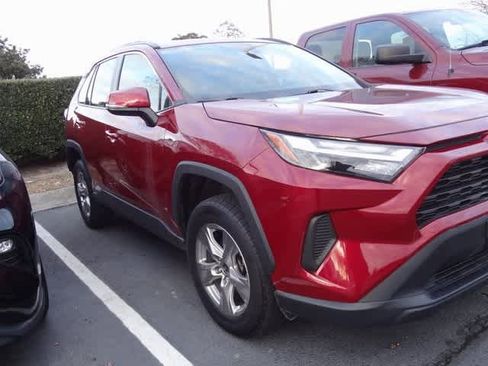 Used 2023 Toyota RAV4 XLE image 2