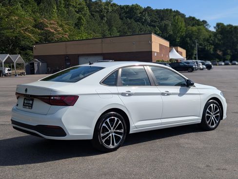 Used 2026 Volkswagen Jetta Sport FWD image 9
