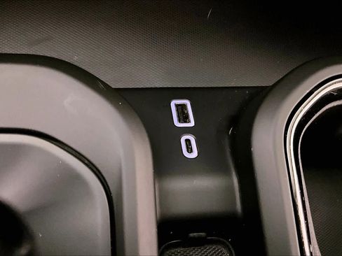 Certified 2024 GMC Sierra 1500 AT4 w/ Technology Package image 33