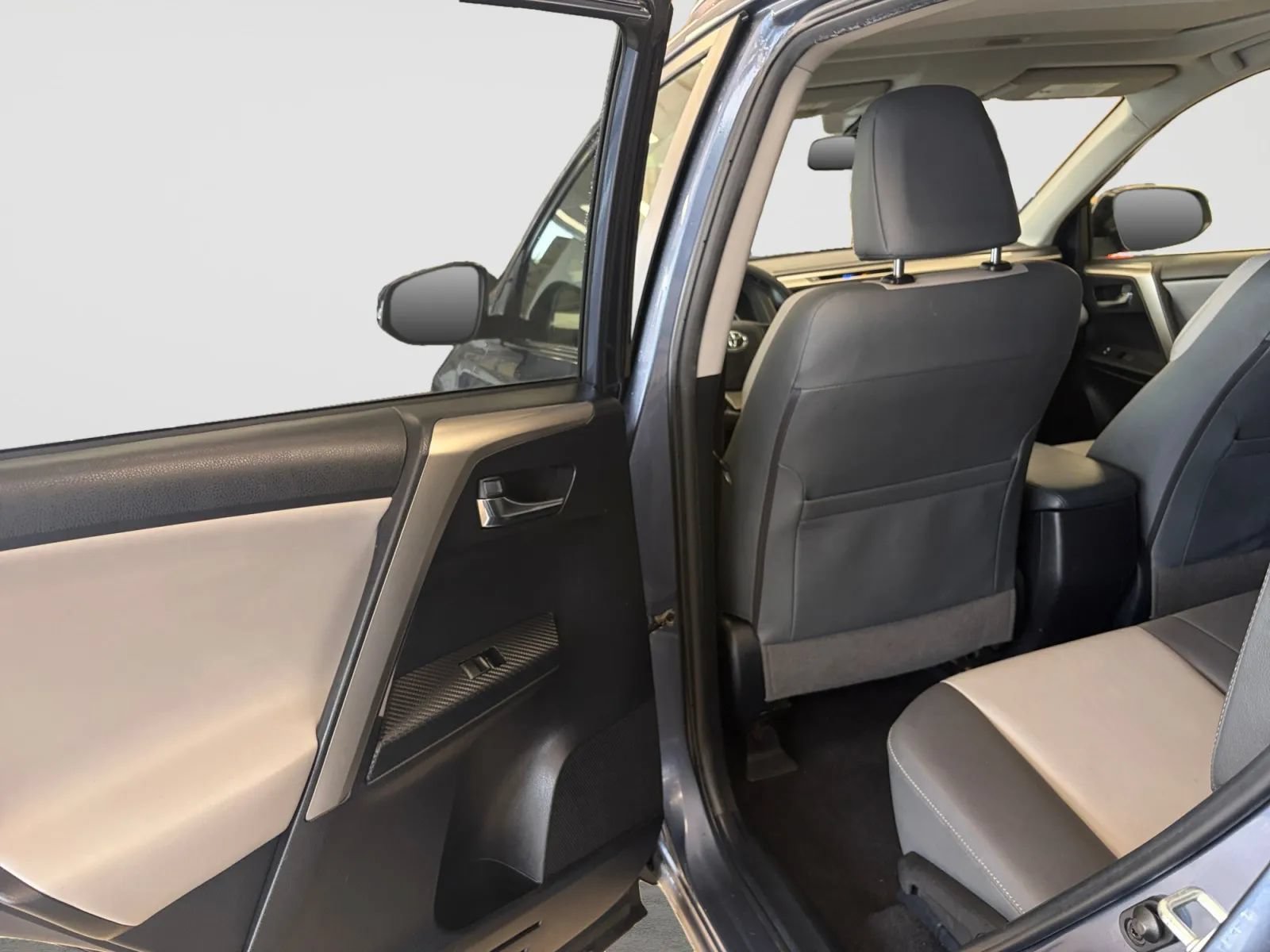 Used 2014 Toyota RAV4 Limited AWD/4WD image 14