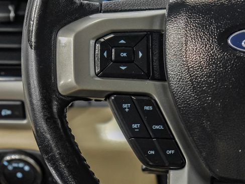 Used 2020 Ford F250 Lariat w/ Lariat Value Package AWD/4WD image 17