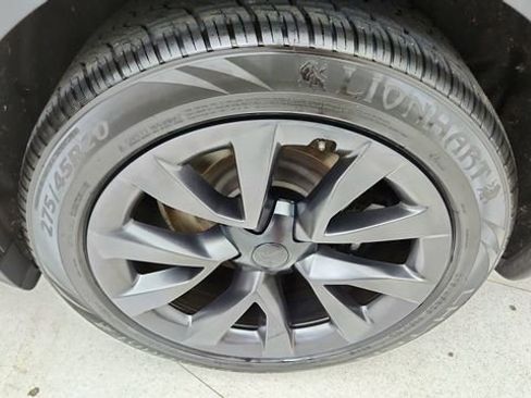 Used 2023 Tesla Model X image 62