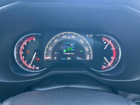 Used 2025 Toyota RAV4 XLE Premium w/ Weather Package AWD/4WD image 21
