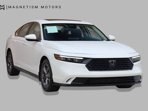 Used 2023 Honda Accord EX image 6