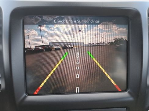 Used 2017 Jeep Cherokee Limited AWD/4WD image 23