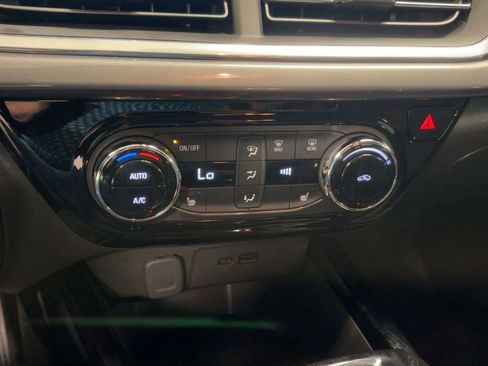 Used 2024 Chevrolet Trax ACTIV w/ Driver Confidence Package image 17