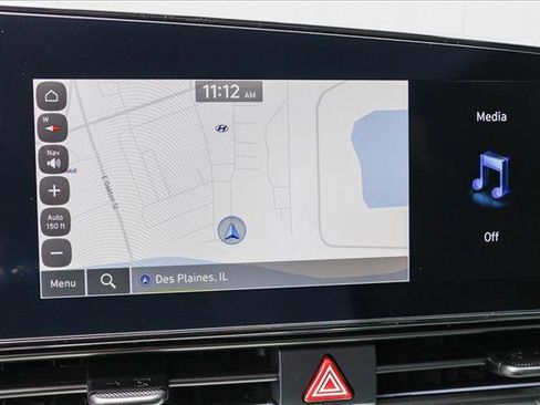 New 2025 Hyundai Elantra Limited image 17