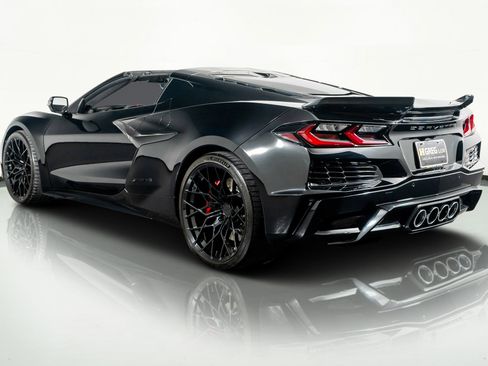 Used 2024 Chevrolet Corvette Z06 w/ Battery Protection Package image 15