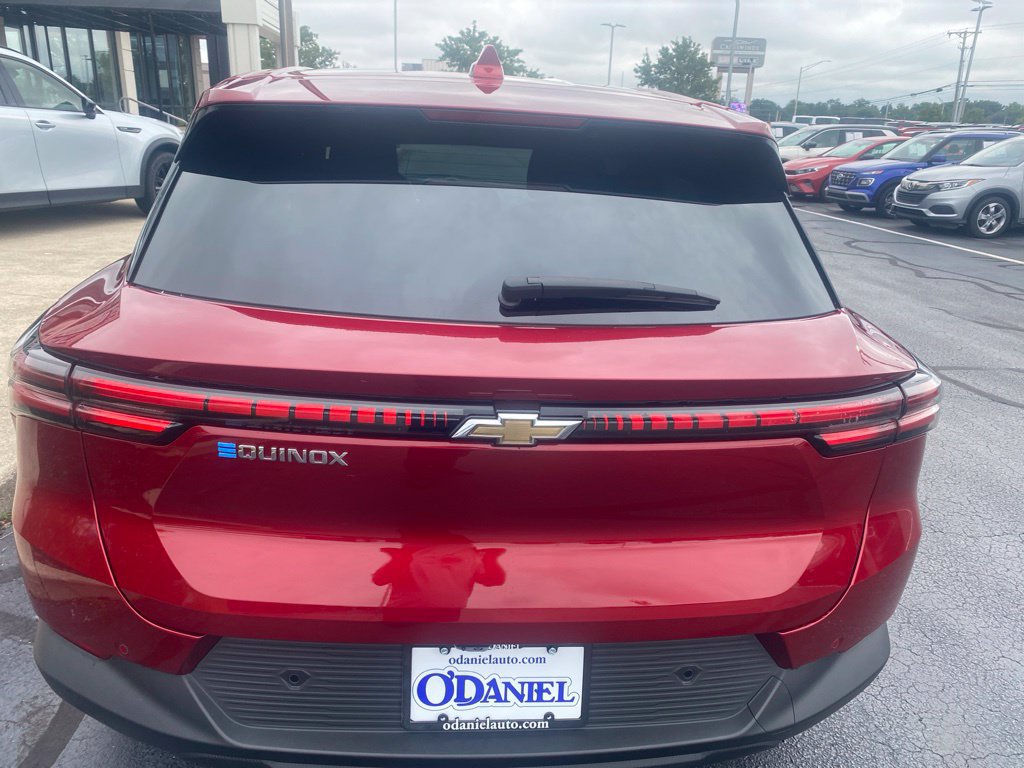 Used 2025 Chevrolet Equinox EV LT FWD image 5