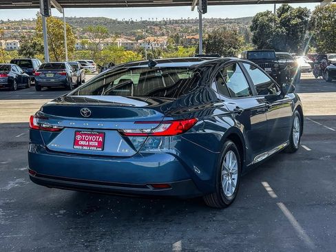 Used 2026 Toyota Camry LE w/ Convenience Package FWD image 4