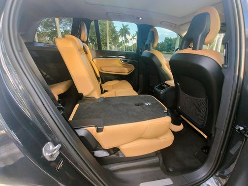 Used 2016 Volvo XC90 T6 Momentum image 10
