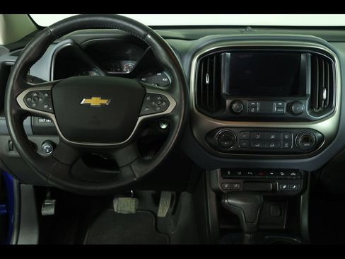 Used 2021 Chevrolet Colorado Z71 w/ Safety Package AWD/4WD image 17