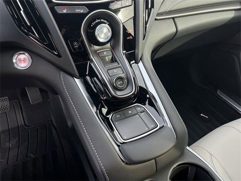 Used 2025 Acura RDX SH-AWD image 21