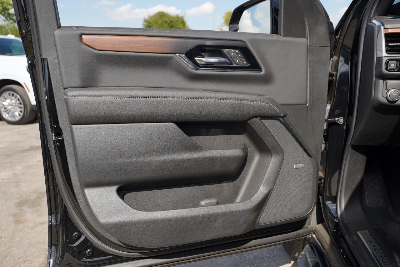 New 2026 GMC Yukon Denali w/ Advanced Technology Package RWD image 37