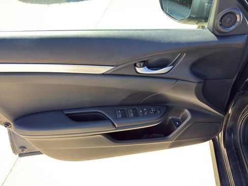 Used 2019 Honda Civic Sport image 11