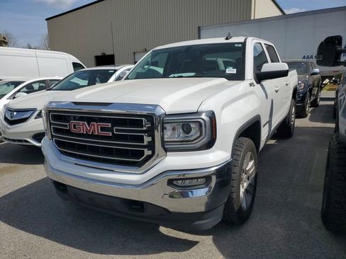 Used 2017 GMC Sierra 1500 SLE w/ SLE Value Package image 3
