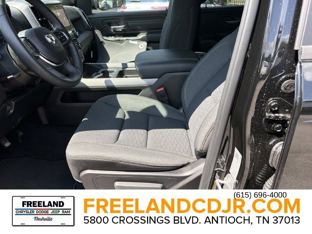 New 2026 RAM 1500 Express AWD/4WD image 19