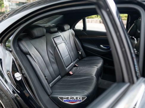 Used 2014 Mercedes-Benz S 550 Sedan w/ Sport Package w/ Sport Package image 18