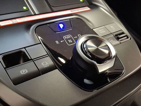 New 2026 Subaru Solterra AWD/4WD image 9