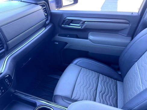 Used 2024 Chevrolet Silverado 2500 ZR2 w/ Technology Package image 27