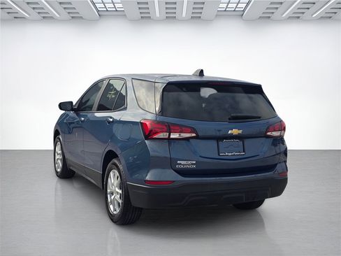 Used 2024 Chevrolet Equinox LS w/ LS Convenience Package image 5