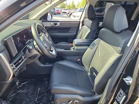 Used 2025 Hyundai Santa Fe SEL AWD/4WD image 12