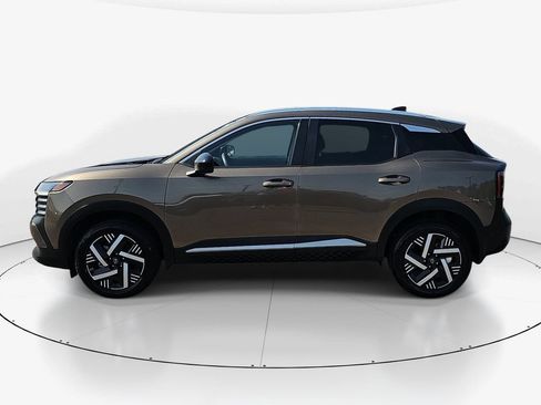 Used 2026 Nissan Kicks SV w/ Charging Package FWD image 10