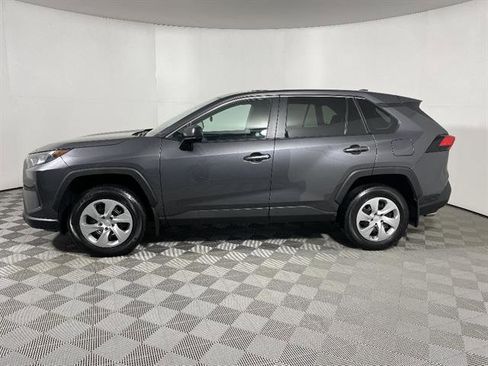 Certified 2022 Toyota RAV4 LE image 4