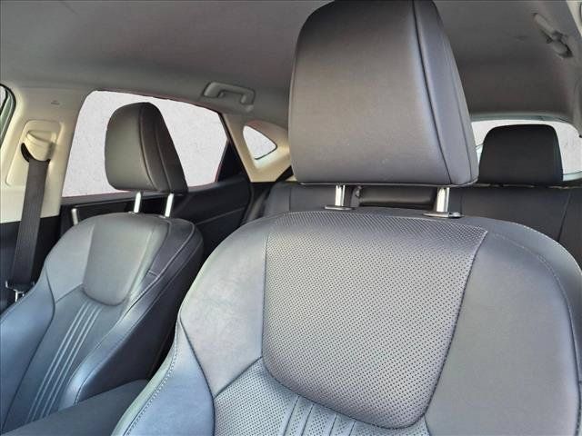 Used 2024 Lexus NX 250 FWD w/ Towing Package (2000 Lbs) image 4