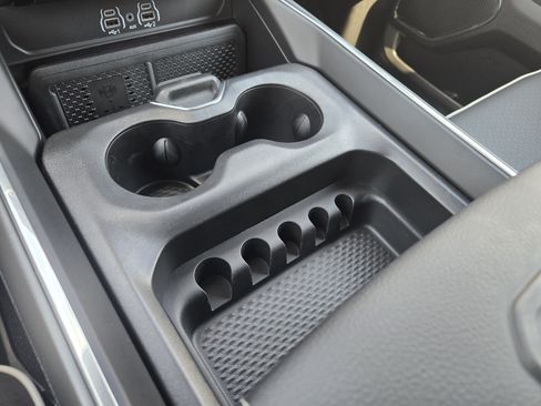 New 2026 RAM 1500 Laramie AWD/4WD image 17