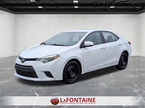 Used 2015 Toyota Corolla LE image 1
